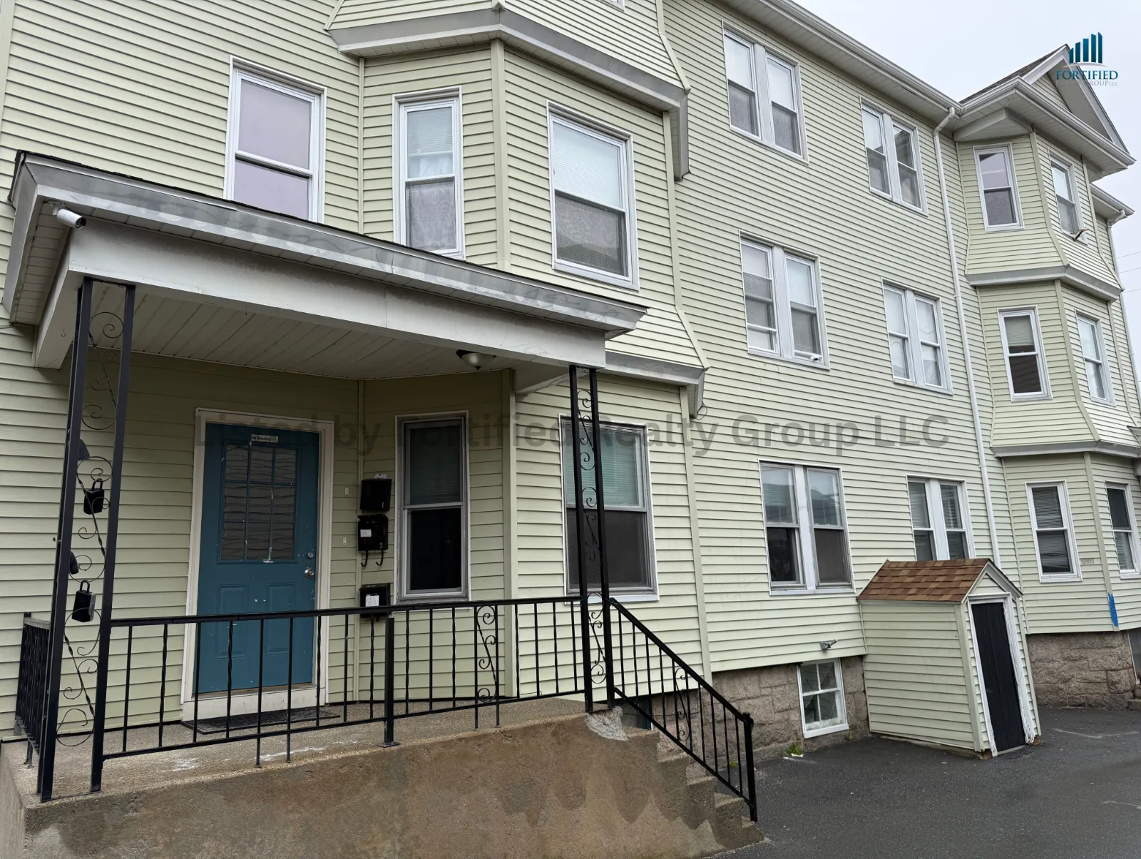 Exterior — 139 Oliver St #Apt 1, Fall River MA