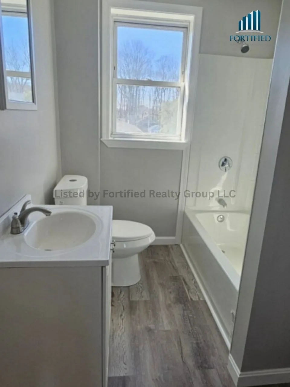 Bathroom — 25 Saxon St #2, Fall River MA
