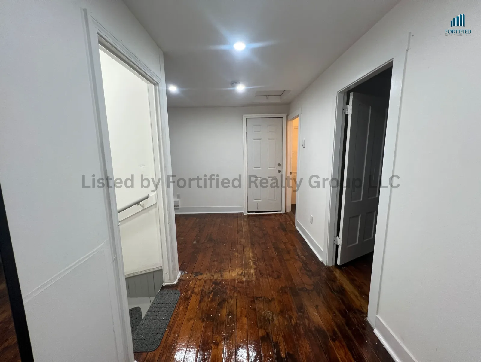 Living room — 42 Kilburn St #Unit 2S, Fall River MA