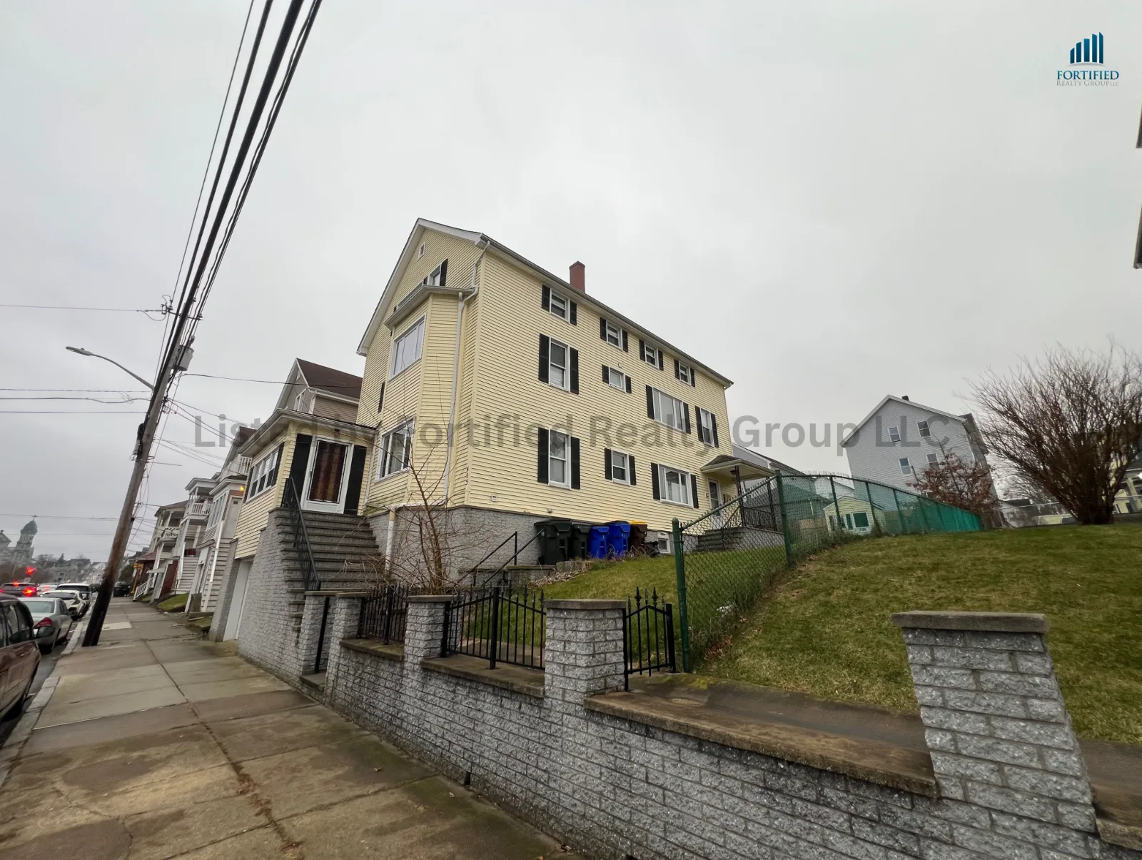 Exterior — 455 Middle St #Apt 3, Fall River MA