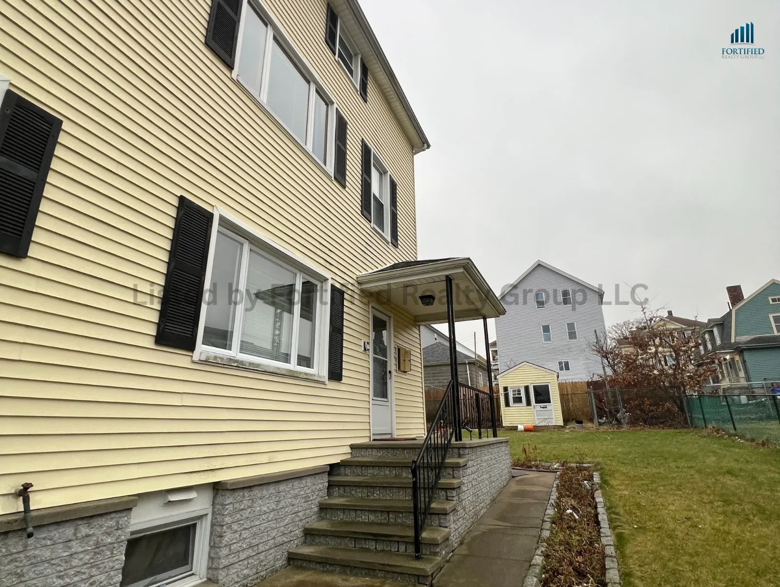 Exterior — 455 Middle St #Apt 3, Fall River MA