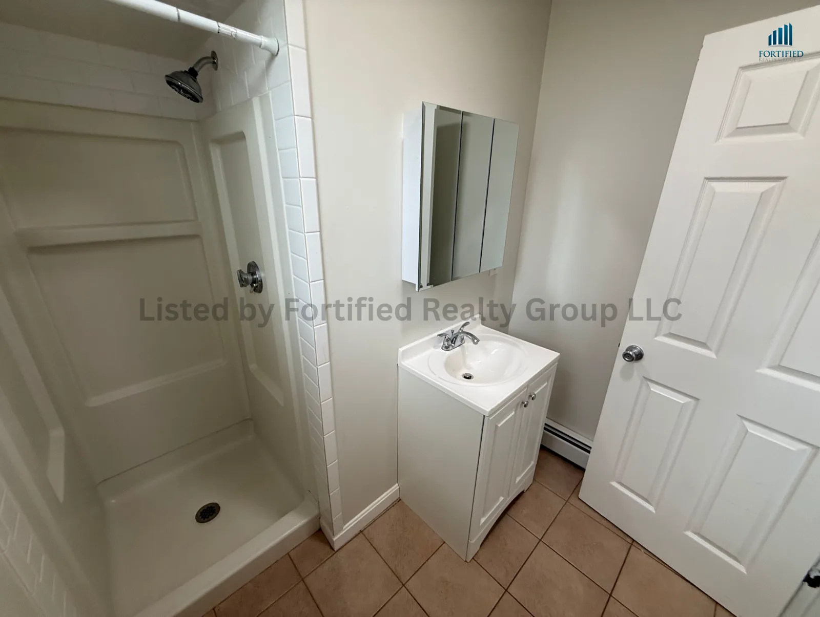 Bathroom — 550 Maple St #1R, Fall River MA