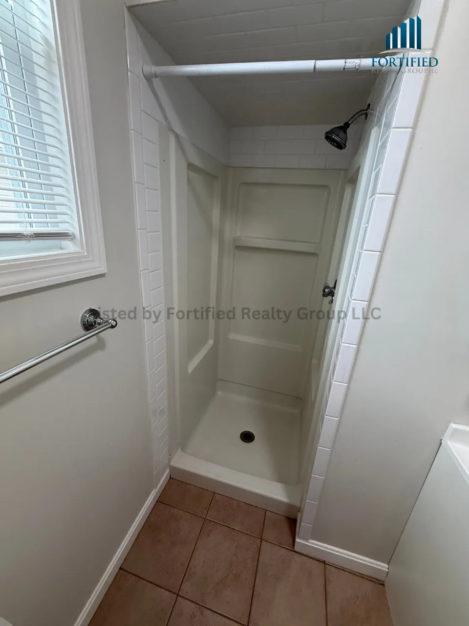 Bathroom — 550 Maple St #1R, Fall River MA