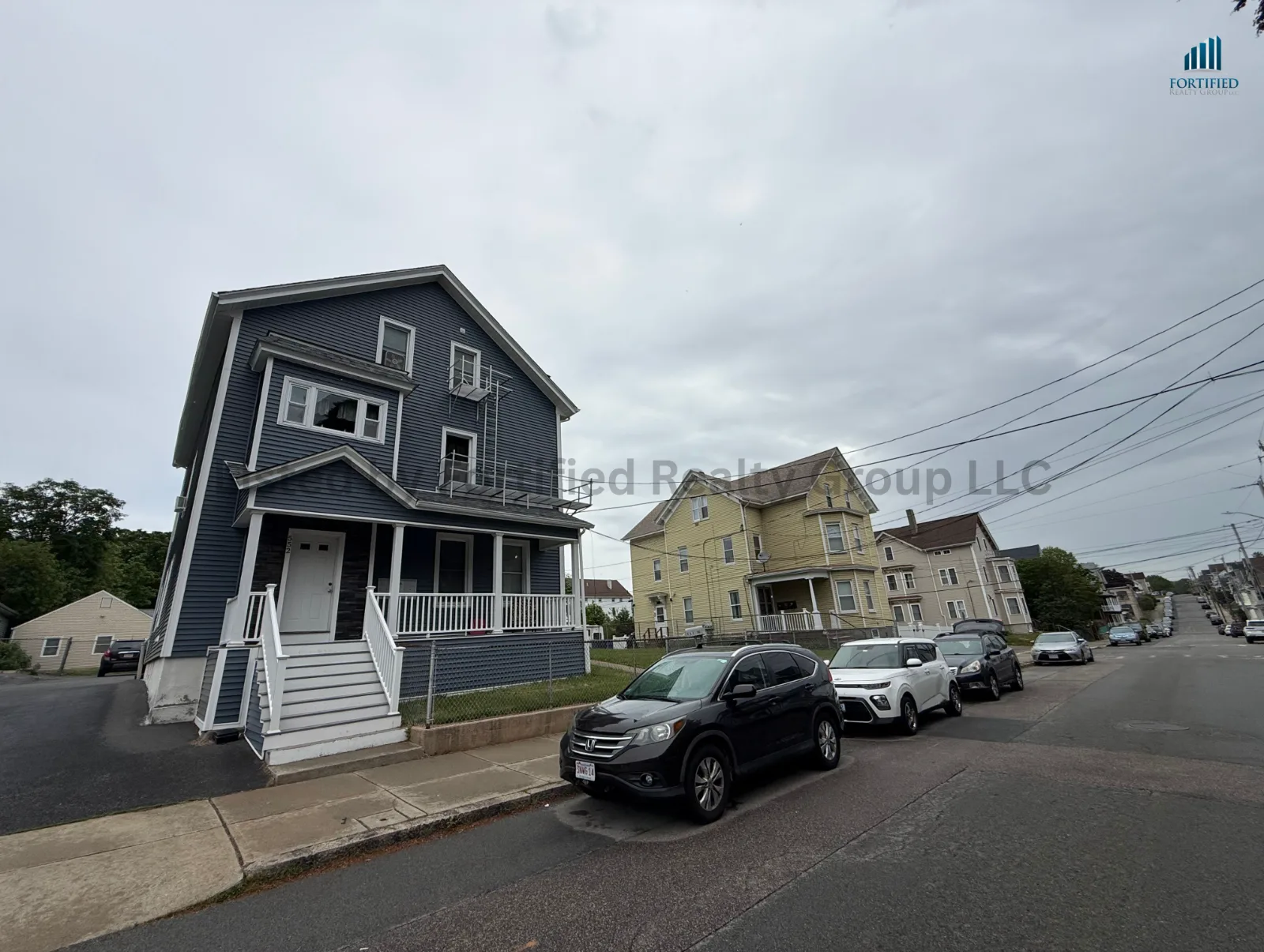 Exterior — 550 Maple St #1R, Fall River MA