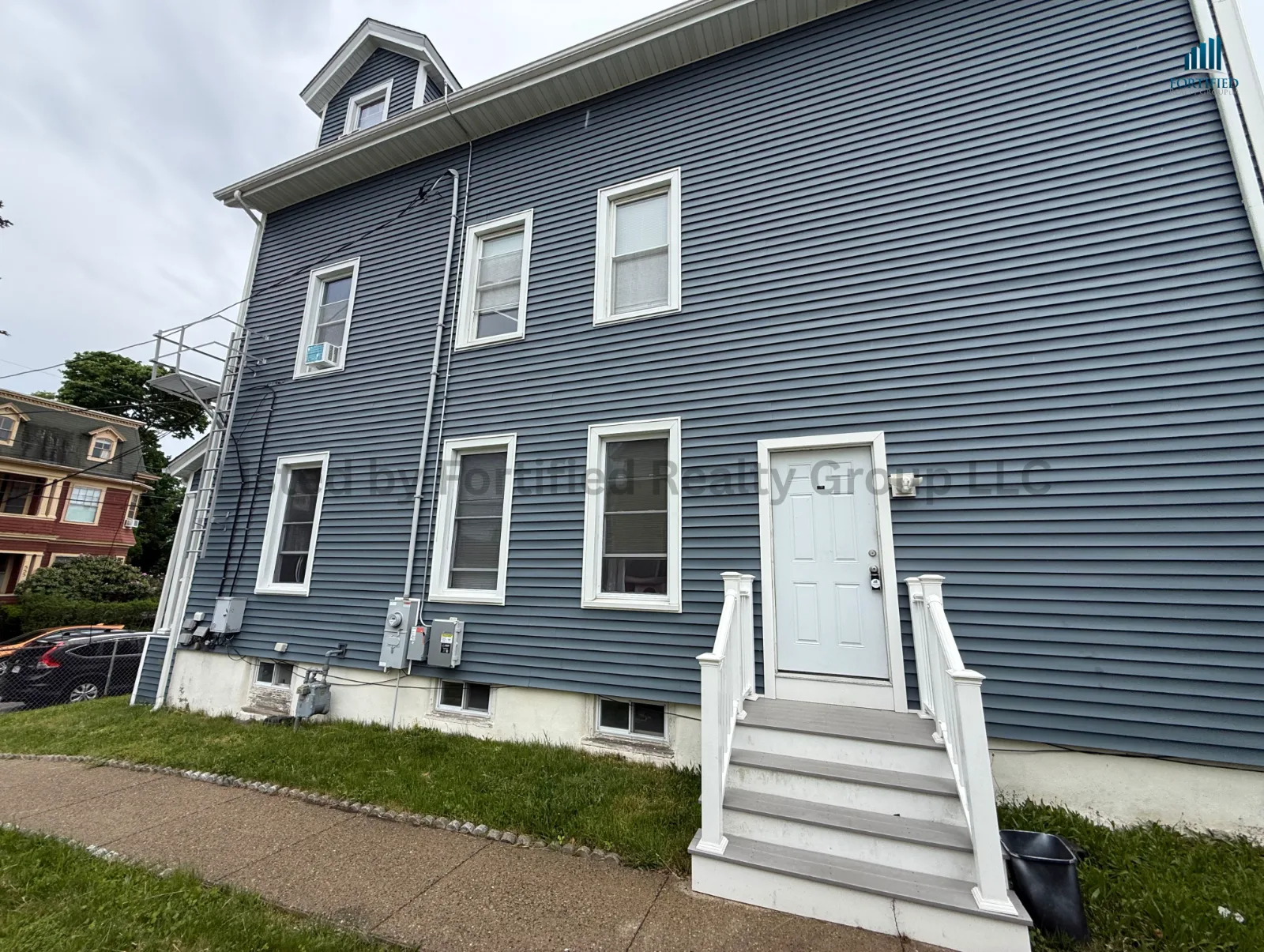 Exterior — 550 Maple St #1R, Fall River MA
