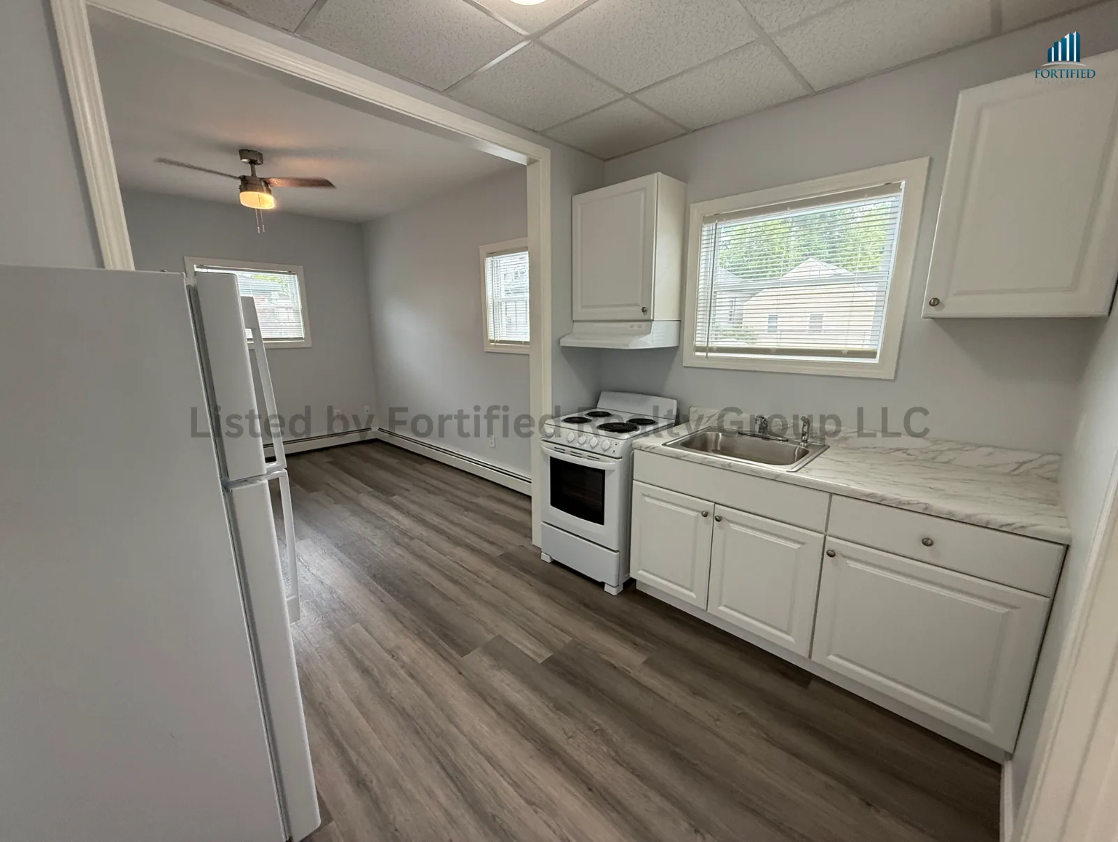 552 Maple St, Apt 1R, Fall River, MA 02720 — hero photo