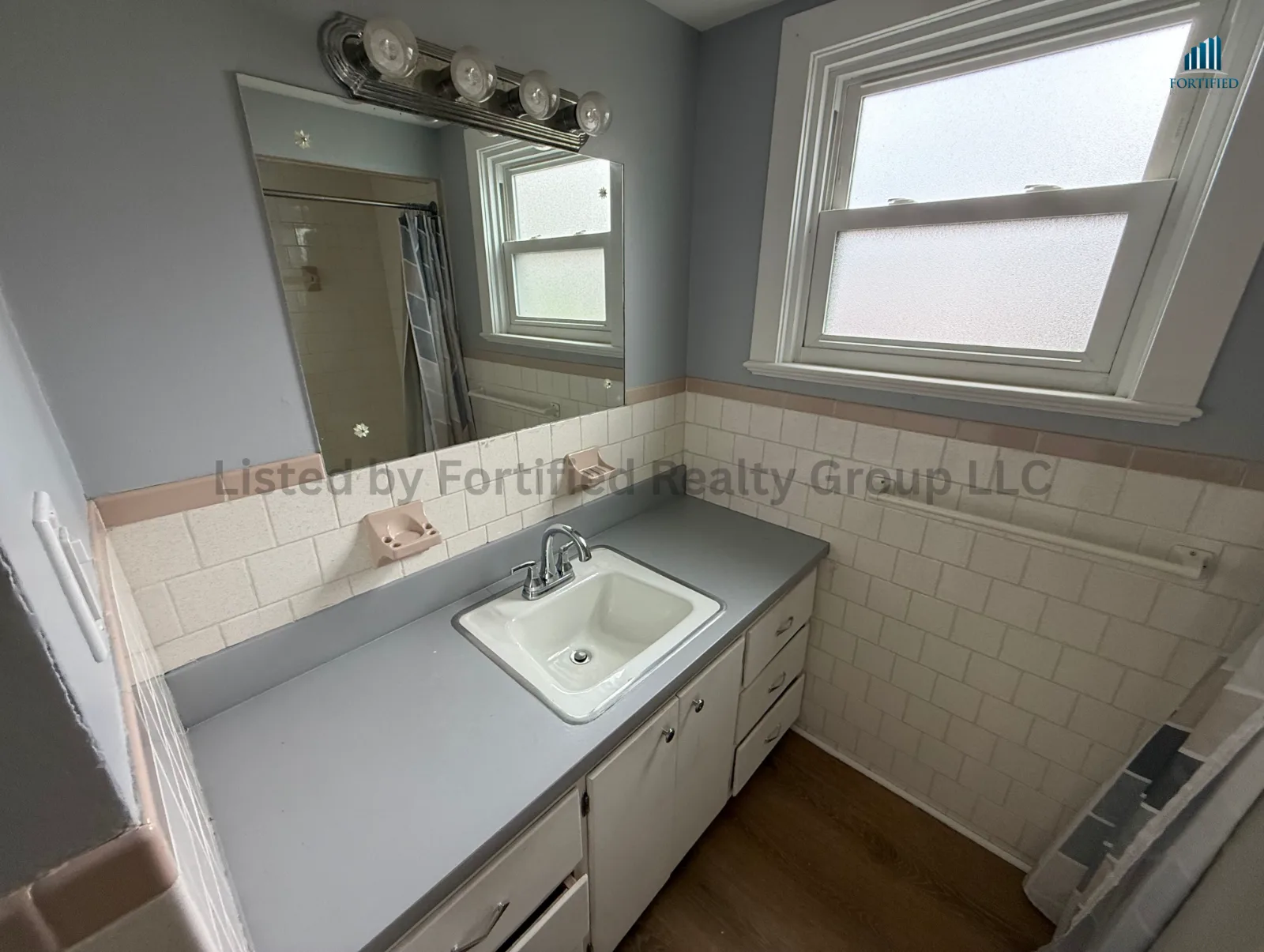Bathroom — 795 N Underwood St #1N, Fall River MA