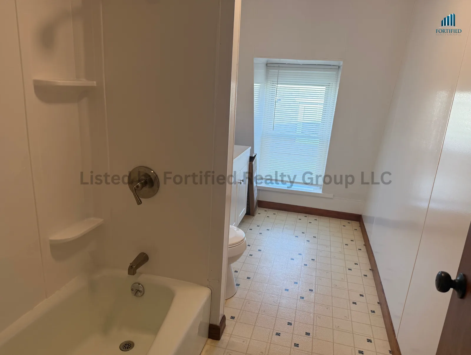 Bathroom — 825 Plymouth Ave #3, Fall River MA