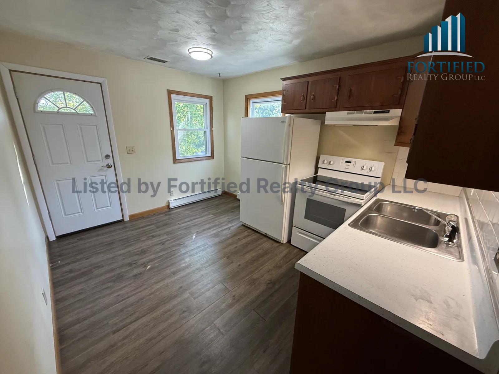 1381 Tucker Rd, Apt Unit 2S, Dartmouth, MA 02747 — hero photo
