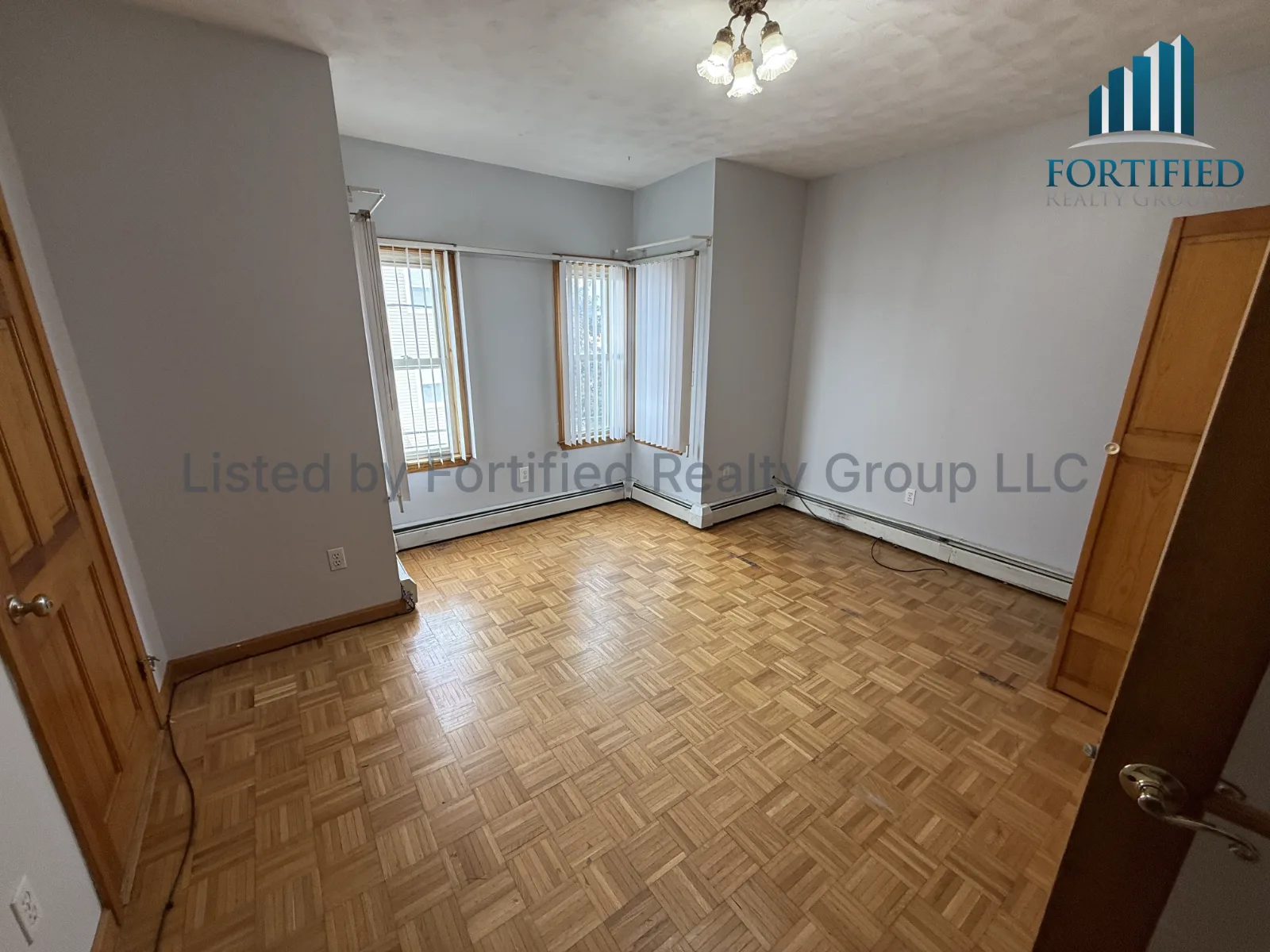 46 Pitman St, Apt Unit 2F, Fall River, MA 02780 — hero photo