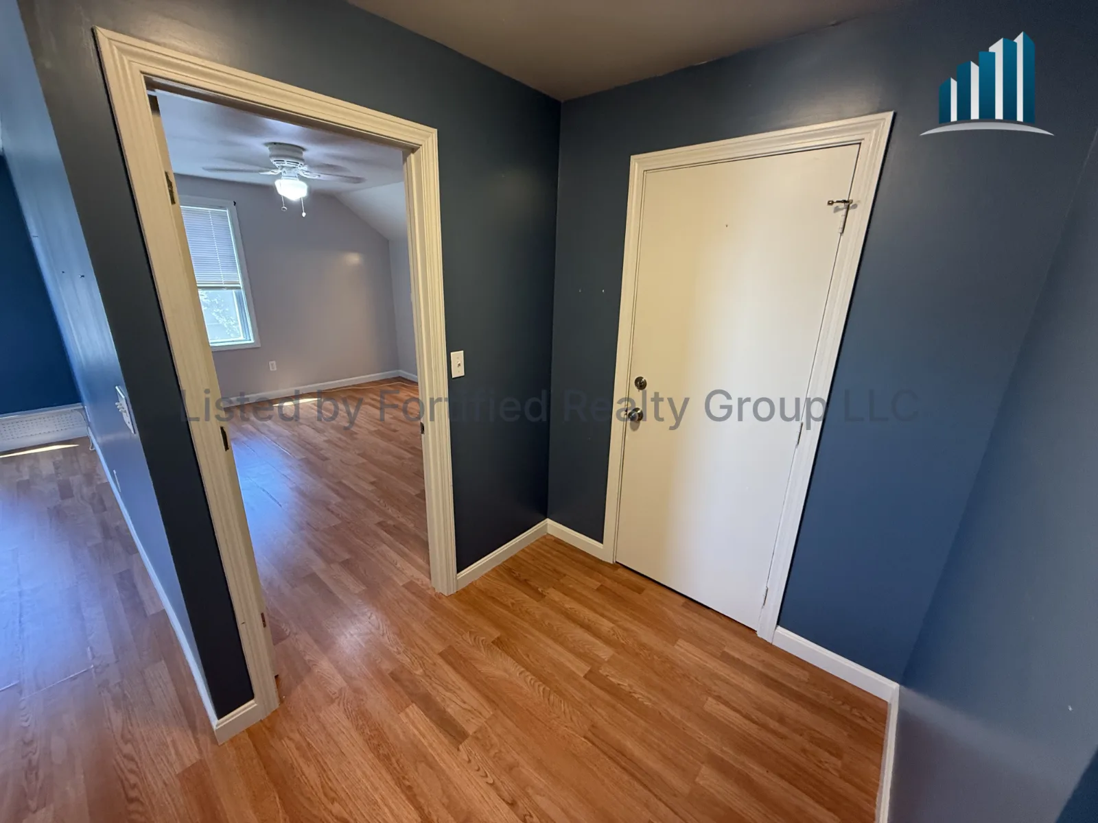 Entrance Walk Way — 550 Maple St #3F, Fall River MA