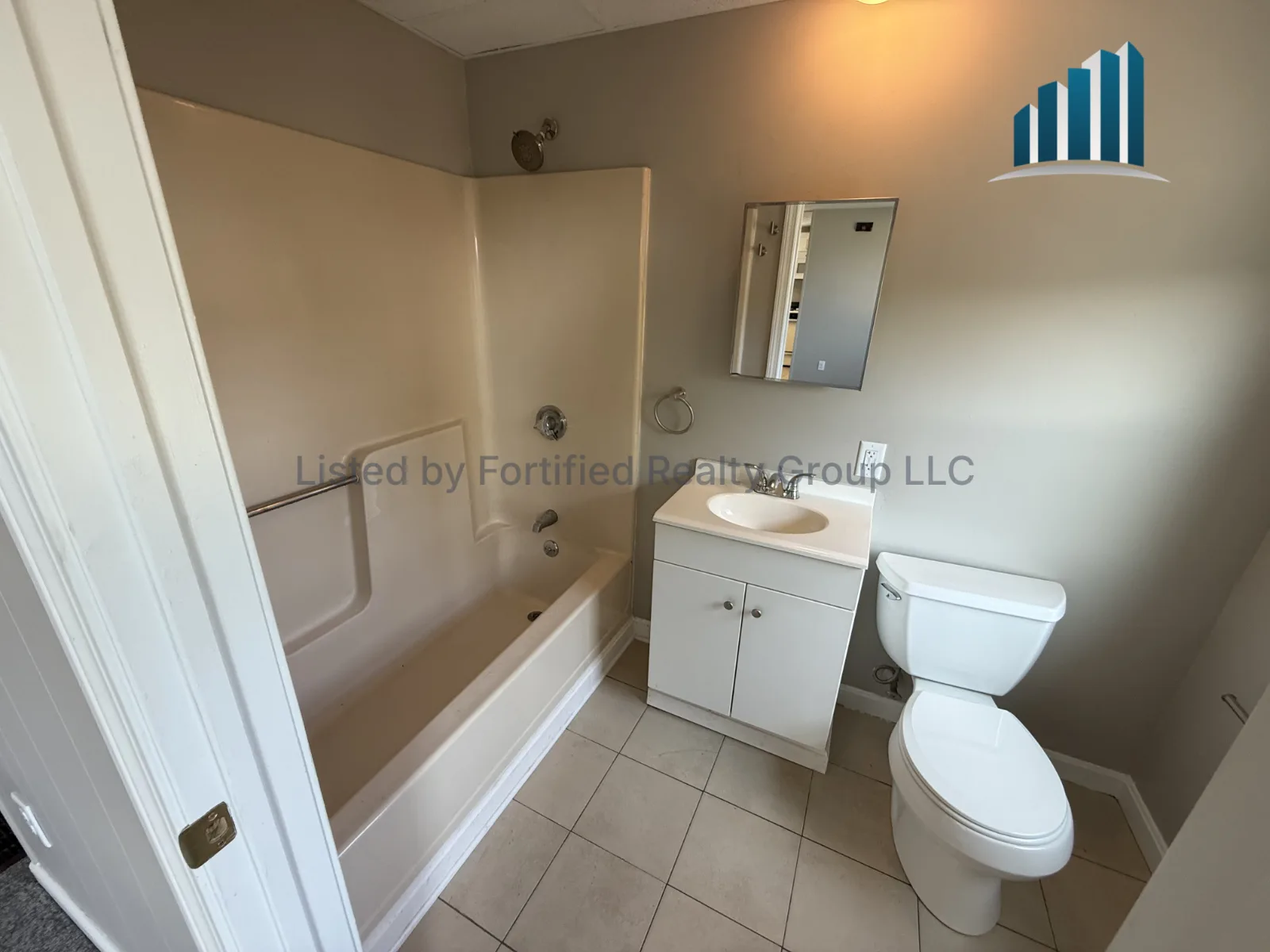 Bathroom — 77-85 Massasoit St #85 - 3, Fall River MA