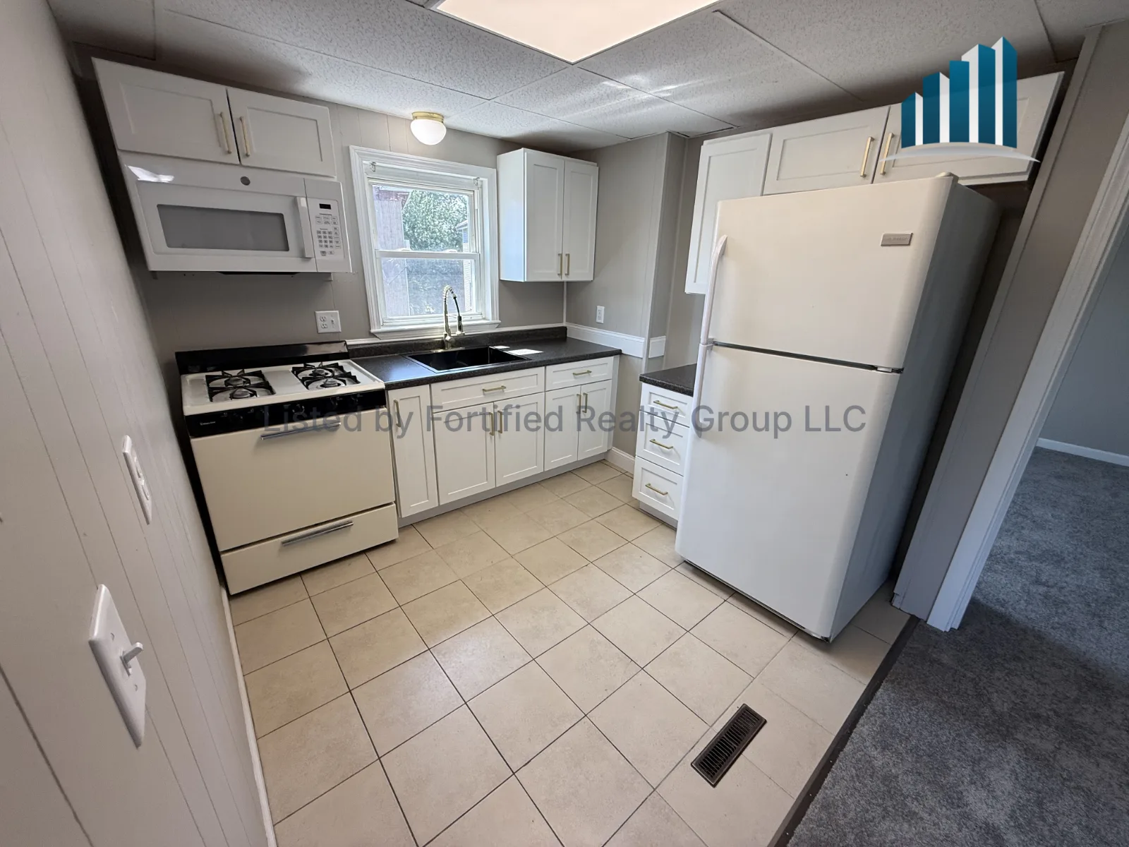 Kitchen — 77-85 Massasoit St #85 - 3, Fall River MA